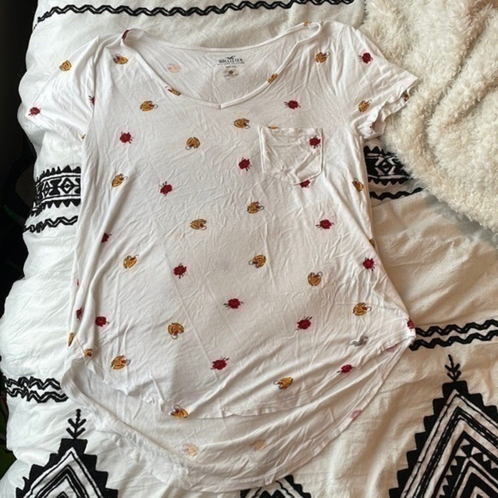 Hollister Must Have Collection Easy Tee